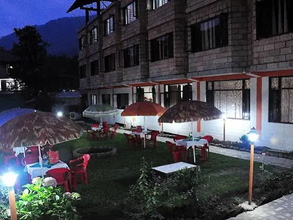 Kapoor ResortsResort Hotel